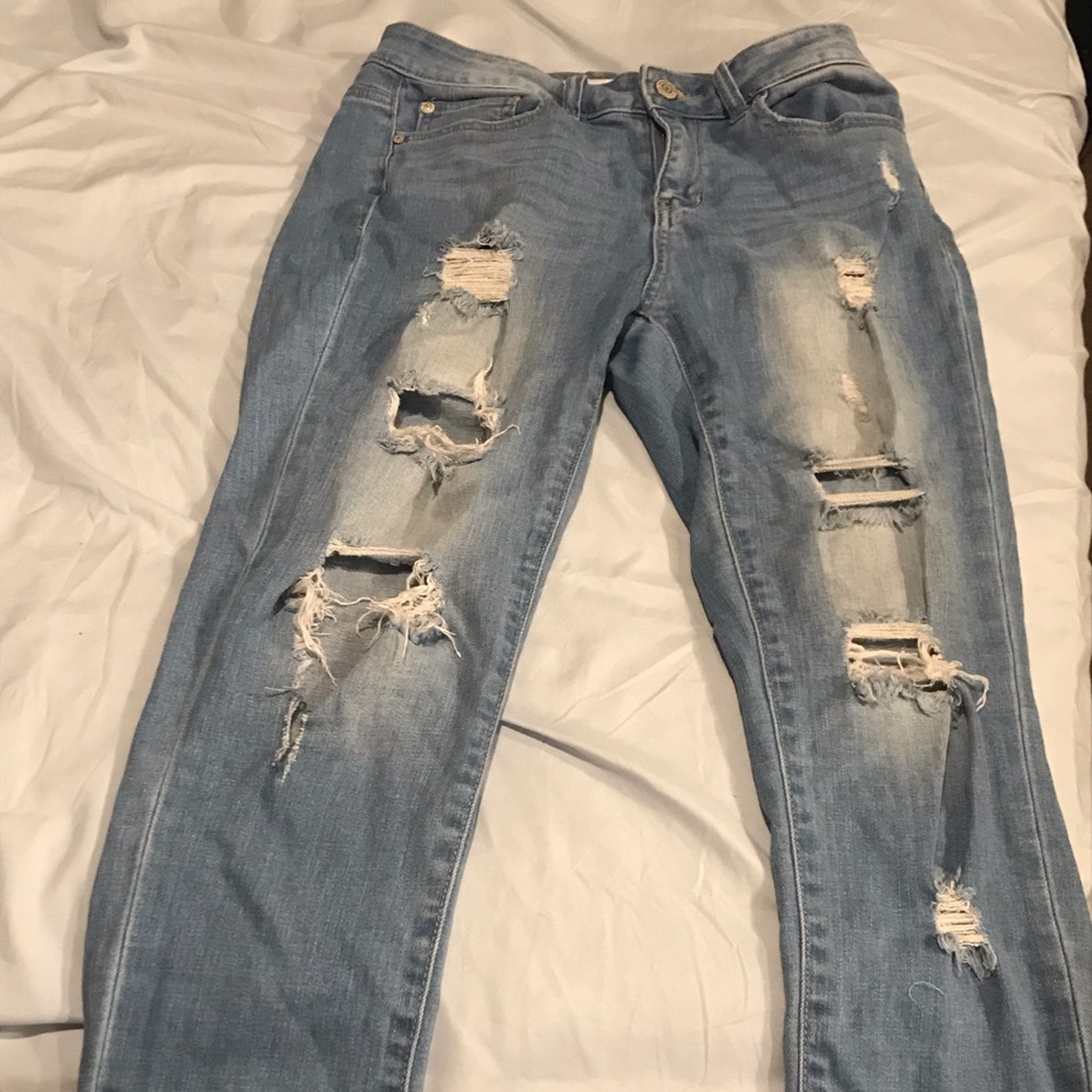 I am selling two different type of jeans